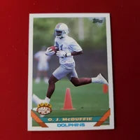 Load image into Gallery viewer, 1993 Topps O.J. McDuffie RC #326 Miami Dolphins SHIPPED AND INSURED