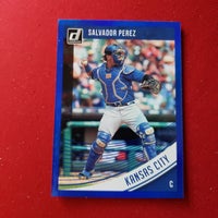 Load image into Gallery viewer, 2018 Donruss Salvador Perez Blue Halo #190 KC Royals SHIPPING IS INCLUDED
