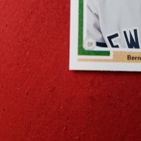 Load image into Gallery viewer, 1991 Upper Deck Bernie Williams RC #11 NY Yankees SHIPPING IS INCLUDED
