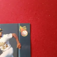 Load image into Gallery viewer, 1993 Fleer Ultra Rickey Henderson #258 Oakland Athletics HOF SHIPPING IS INCLUDED
