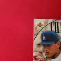Load image into Gallery viewer, 1994 Topps Chan Ho Park Diamond Debuts RC #520 LA Dodgers SHIPPING IS INCLUDED
