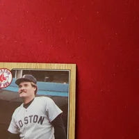 Load image into Gallery viewer, 1987 Topps Wade Boggs #150 Boston Red Sox HOF SHIPPING IS INCLUDED
