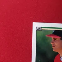 Load image into Gallery viewer, 1990 Upper Deck Robin Ventura Star rookie #21 White Sox SHIPPING IS INCLUDED
