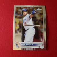 2022 Topps Chrome Max Muncy #42 Los Angeles Dodgers SHIPPING IS INCLUDED