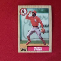 1987 Topps Ozzie Smith #749 St Louis Cardinals HOF SHIPPING IS INCLUDED