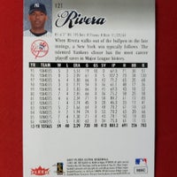 Load image into Gallery viewer, 2007 Fleer Ultra Mariano Rivera #121 N.Y. Yankees HOF SHIPPING INCLUDED
