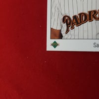 Load image into Gallery viewer, 1989 Upper Deck Sandy Alomar Jr RC #5 San Diego Padres SHIPPING ALWAYS INCLUDED
