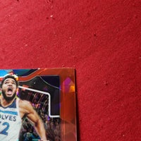 Load image into Gallery viewer, 2020 Prizm KarlAnthony-Towns Red Ice #161 Kentucky Wildcats/Timberwolves SHIPPING INCLUDED
