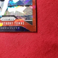 Load image into Gallery viewer, 2020 Prizm KarlAnthony-Towns Red Ice #161 Kentucky Wildcats/Timberwolves SHIPPING INCLUDED
