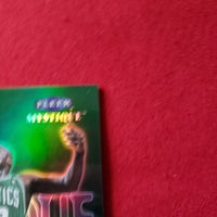 Load image into Gallery viewer, 2000 Fleer Mystique Antoine Walker #149 SP/2000 Boston Celtics SHIPPING IS INCLUDED
