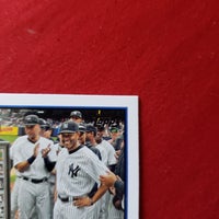 Load image into Gallery viewer, 2012 Topps Mariano Rivera #109 All-Time Saves Leader Yankees HOF SHIPPING INCLUDED
