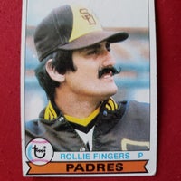 1979 Topps Rollie Fingers #390 Padres HOF SHIPPING IS INCLUDED