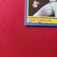 Load image into Gallery viewer, 1990 Score Curt Schilling RC #581 Boston Red Sox HOF SHIPPING INCLUDED
