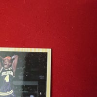 Load image into Gallery viewer, 1993 Classic Chris Webber RC #1 Michigan Wolverines HOF SHIPPING INCLUDED
