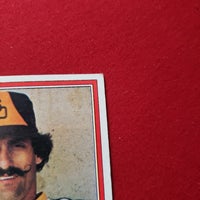 Load image into Gallery viewer, 1981 Topps Rollie Fingers #229 Padres HOF SHIPPING IS INCLUDED
