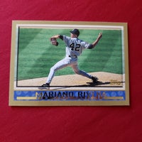 Load image into Gallery viewer, 1998 Topps Mariano Rivera #8 New York Yankees HOF SHIPPING IS INCLUDED
