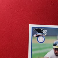 Load image into Gallery viewer, 1990 Score Rickey Henderson #698 Oakland A&#39;s HOF SHIPPING IS INCLUDED

