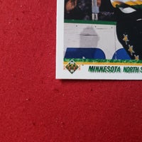 Load image into Gallery viewer, 1991 Upper Deck Mike Modano RC #46 Dallas Stars SHIPPED AND INSURED
