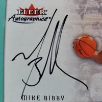 Load image into Gallery viewer, 2000 Fleer Autographics Mike Bibby Sacromento Kings SHIPPING IS INCLUDED
