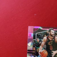 Load image into Gallery viewer, 2020 Prizm Kevin Love Pink Ice #68 UCLA Bruins SHIPPING IS INCLUDED

