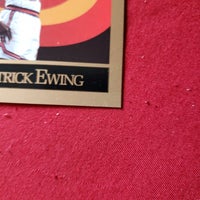Load image into Gallery viewer, 1991 Skybox Patrick Ewing #187 Knicks HOF Dream Team SHIPPING IS INCLUDED
