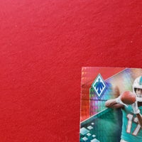 Load image into Gallery viewer, 2021 Pheonix Jaylen Waddle RC #106 Sun Burst Alabama Crimson Tide/Miami Dolphins SHIPPING IS INCLUDED
