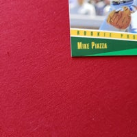 Load image into Gallery viewer, 1993 Select Mike Piazza RC Prospect #347 Dodgers HOF SHIPPING IS INCLUDED
