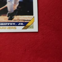 Load image into Gallery viewer, 1993 Topps Ken Griffey Jr. #179 Seattle Mariners HOF SHIPPING IS INCLUDED
