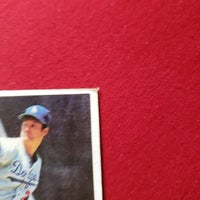 Load image into Gallery viewer, 1979 Topps Tommy John #255 Los Angeles Dodgers SHIPPING IS INCLUDED
